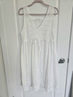 Victoriana White Crochet Bodice Sleeveless Dress / Chemise